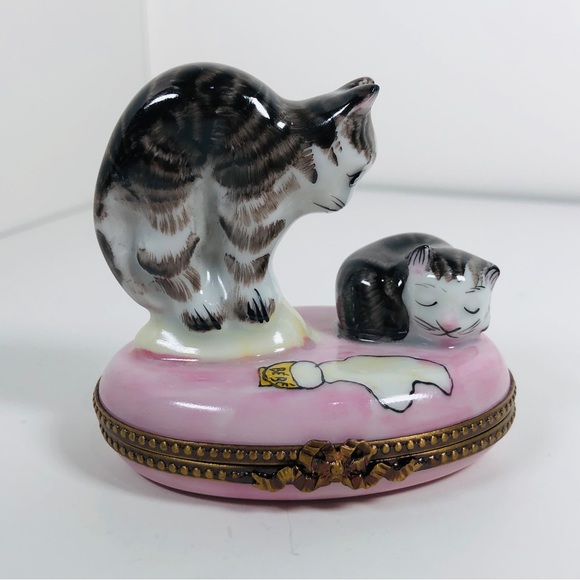 Limoges Trinket Box - Rochard Limoges Porcelain Cat Kitten and Spilt Milk Box - Picture 1 of 13